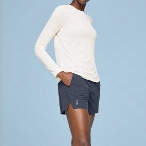ON women’s Essential shorts blue size XL NWT athletic